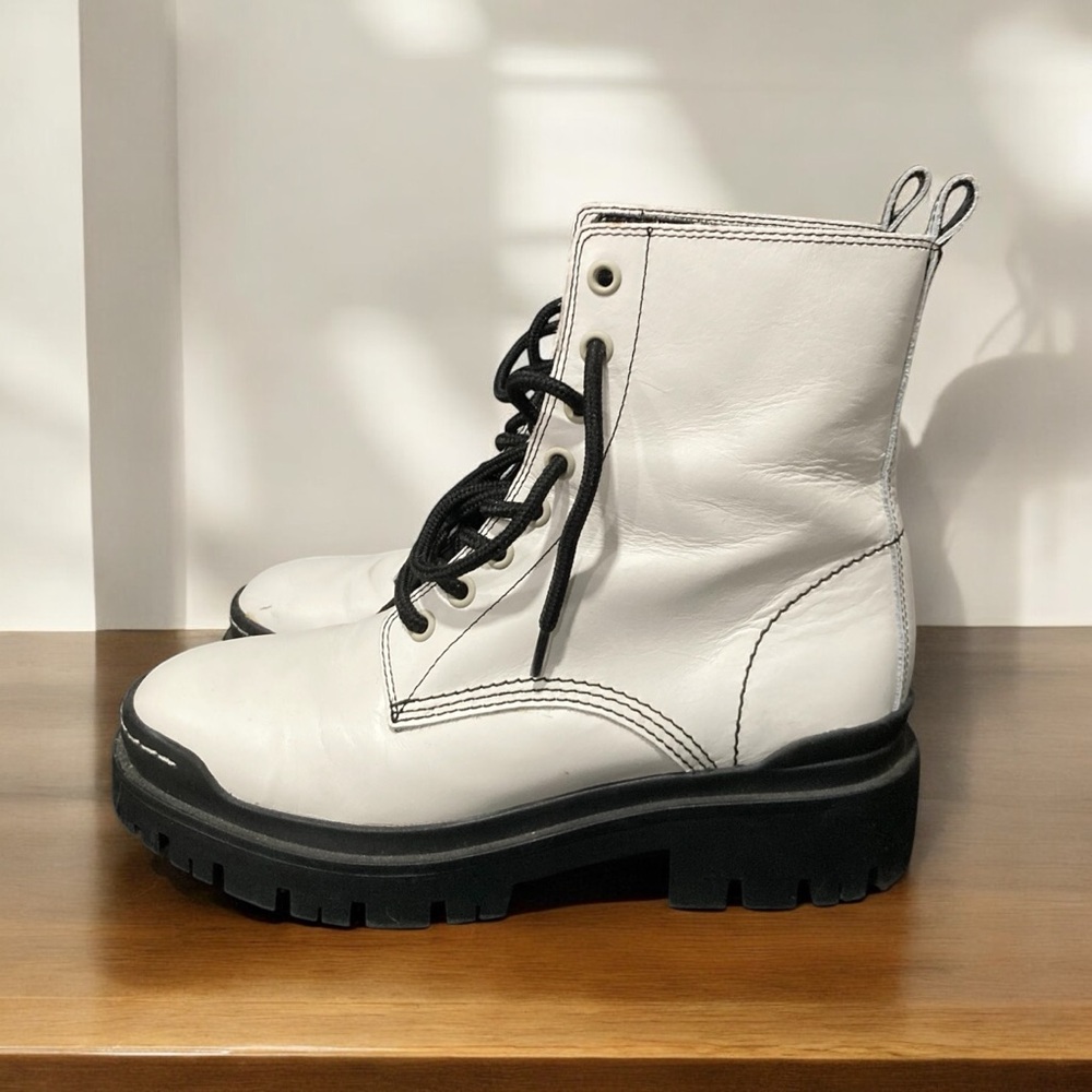 Marc Fisher LTD Kassy combat boots in white / cream leather women’s size 7.
